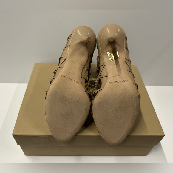 Burberry Beige Cut Out Leather Ankle Booties in size 38 - Picture 3 of 3